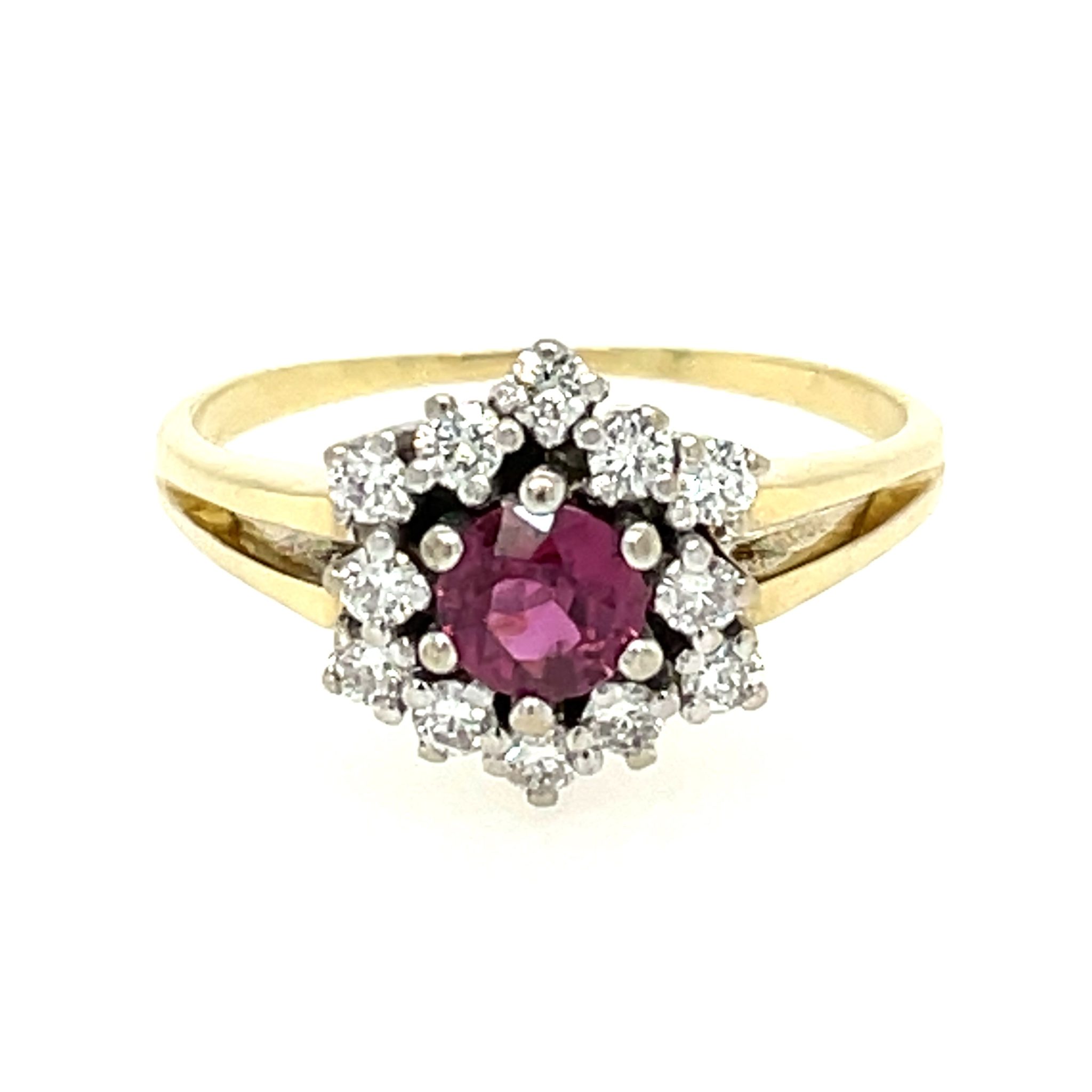 Entourage Rubin Ring Gr. 57 ca. 0,35 ct Diamanten Bicolor 585/ 14K