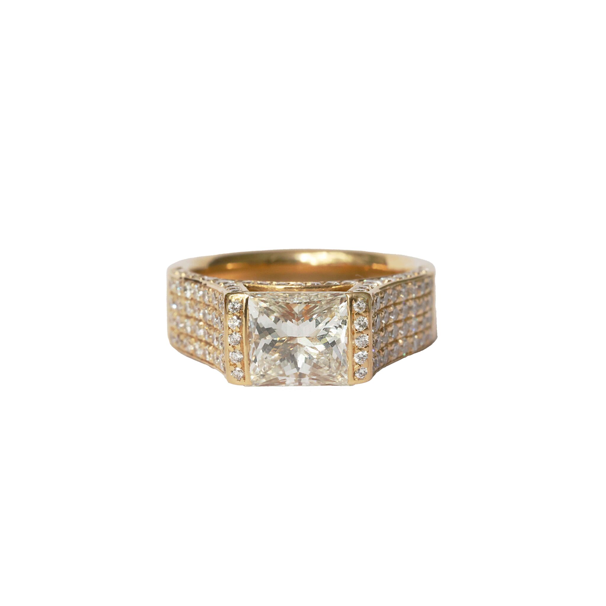 Ring Gr.59 Gelbgold 750 /18K mit ca. 3ct Princess Cut und 1,4ct kleinen Diamanten